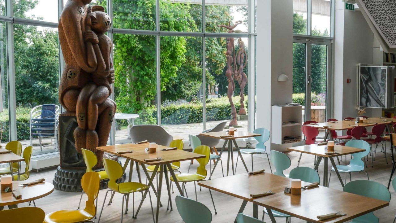 Café Ella er hyggelig og uformel.