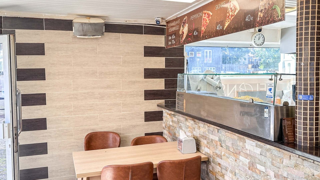 Delons Pizza-5