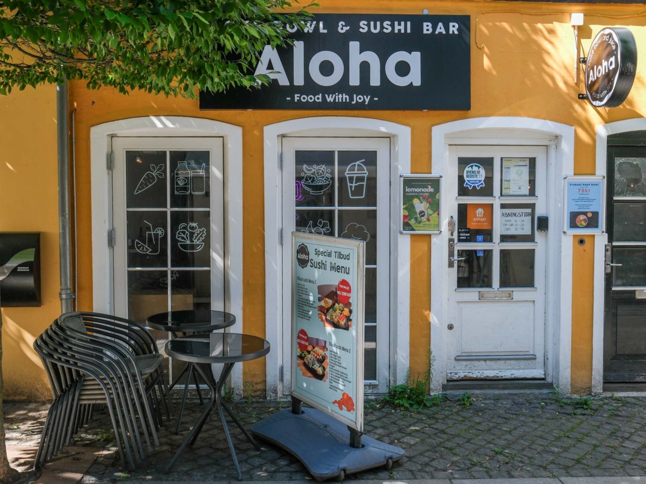 Aloha ligger på Thonbogade og specialiserer sig i poke bowls og sushi.