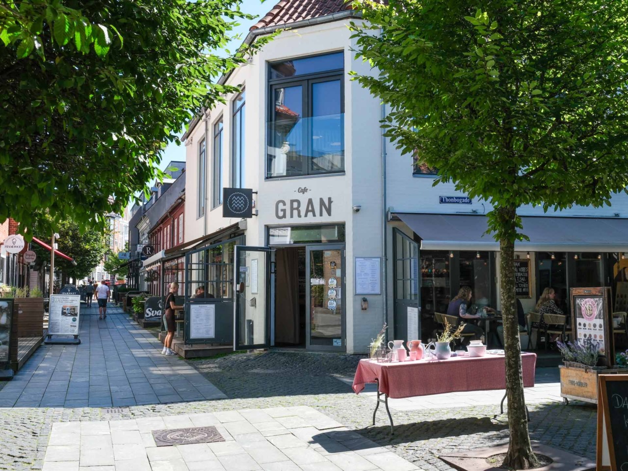 Café Gran ligger på hyggelige Grønnegade i Latinerkvarteret i Horsens.