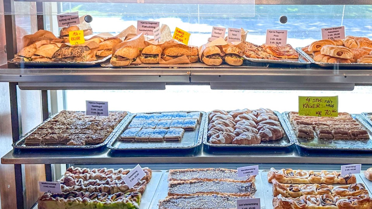Stænger, sandwich og wienerbrød hos Hjørnebageriet i Horsens