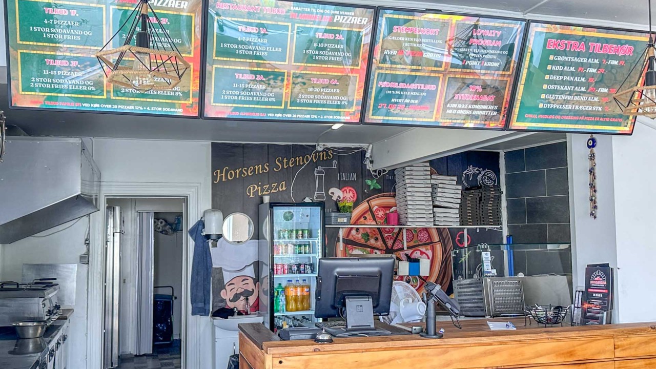 Menuen hos Horsens Stenovns Pizza.