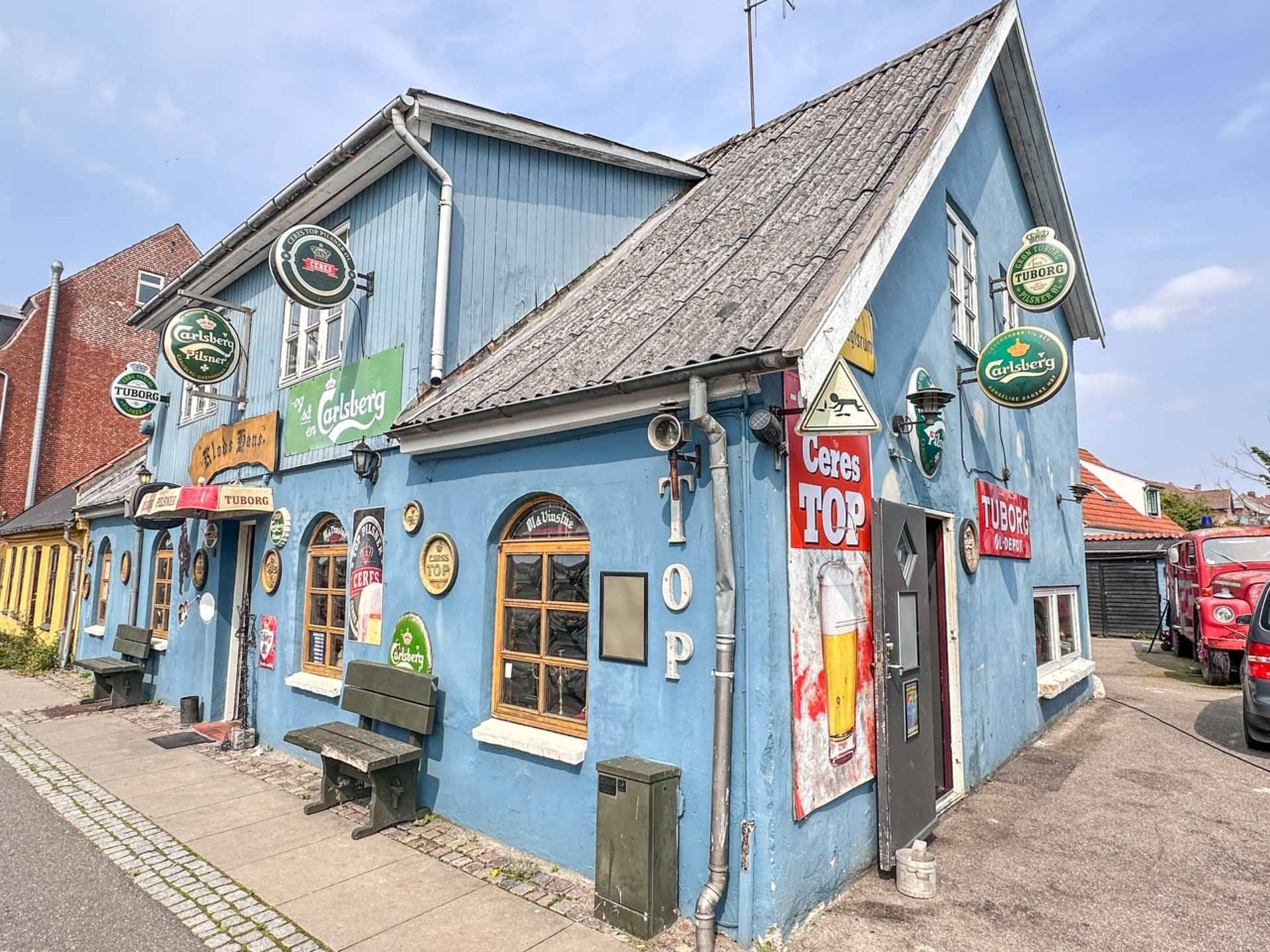 Klods Hans er et brunt værtshus i Horsens.