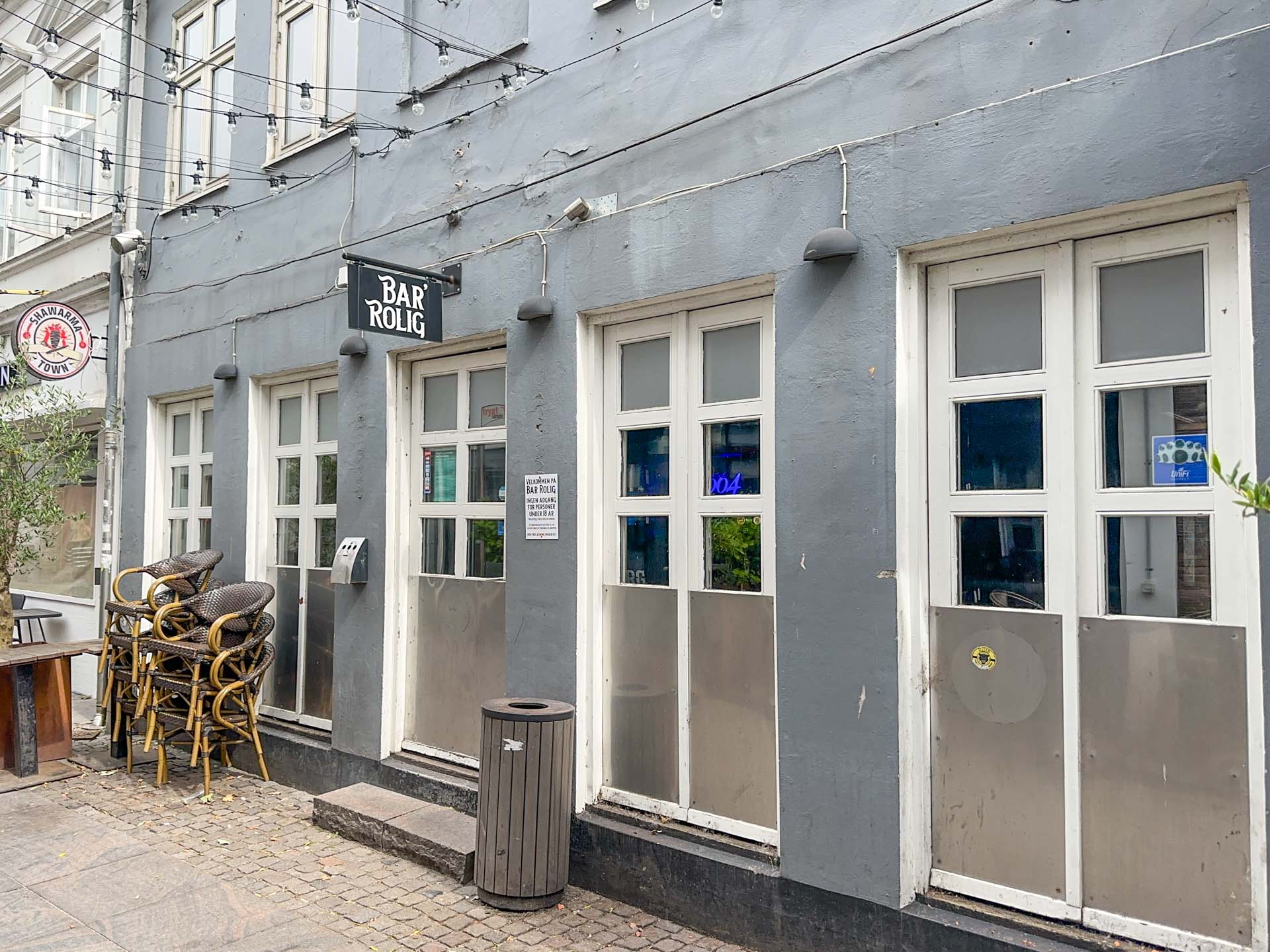 Bar` Rolig ligger i Graven i Horsens.