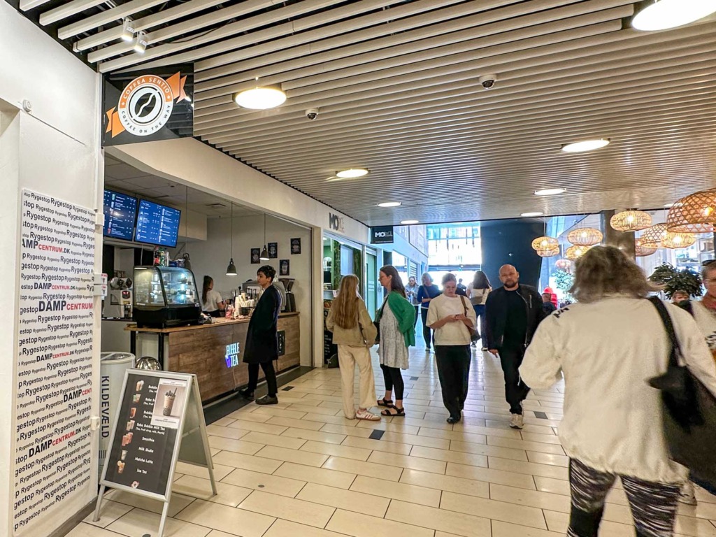 Coffea Sentio ligger i Bytorv i Horsens.