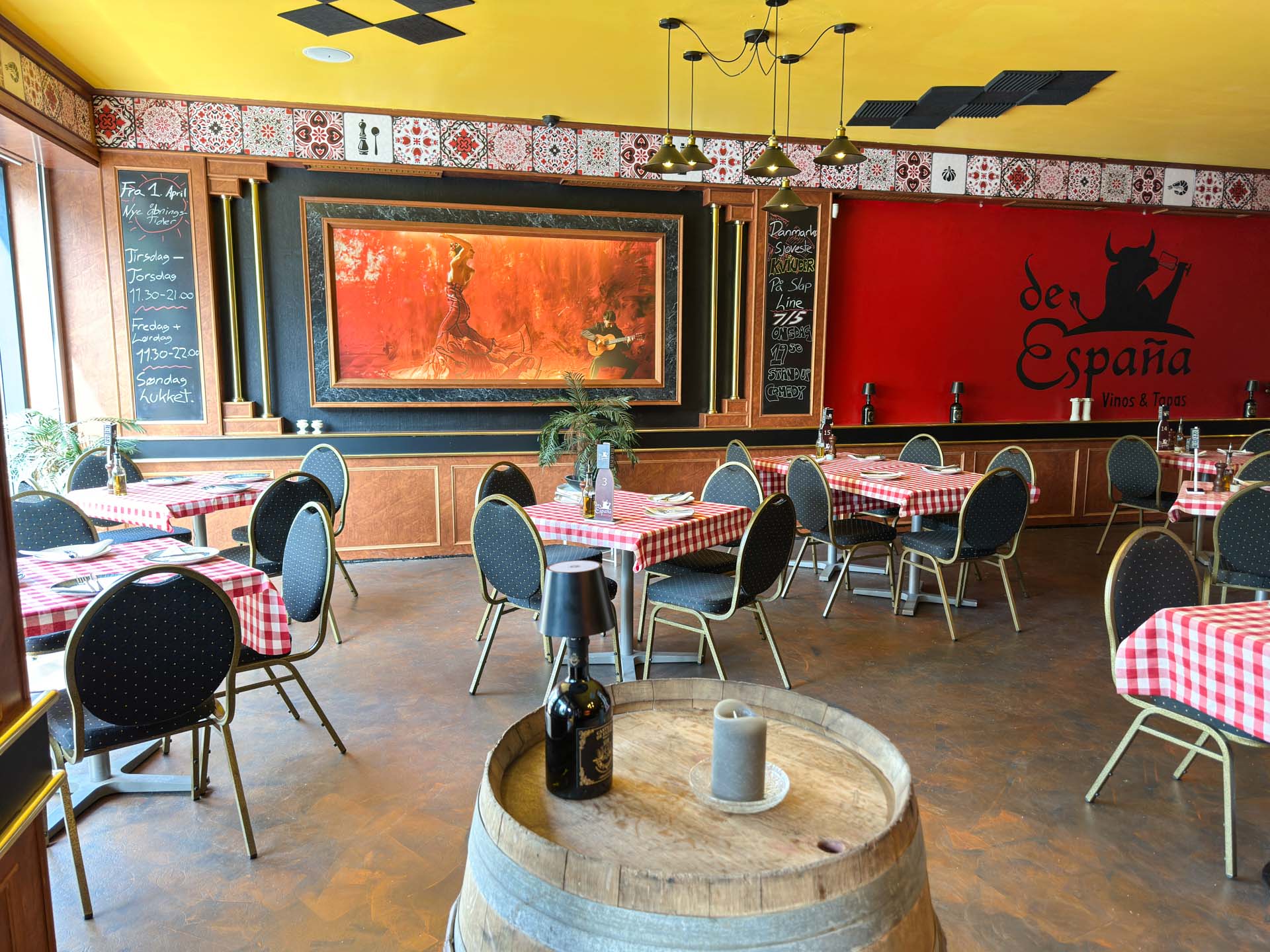 Farverigt er der hos De España – Vinos & Tapas.