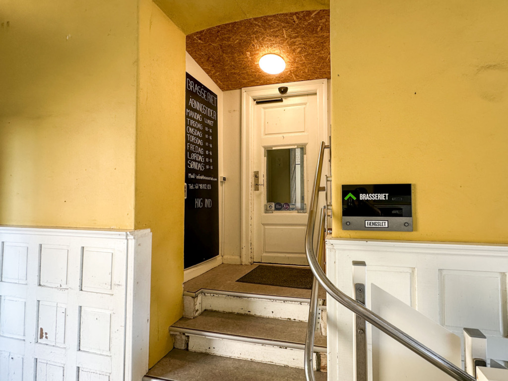 Indgangen til Brasseriet Fængslet.