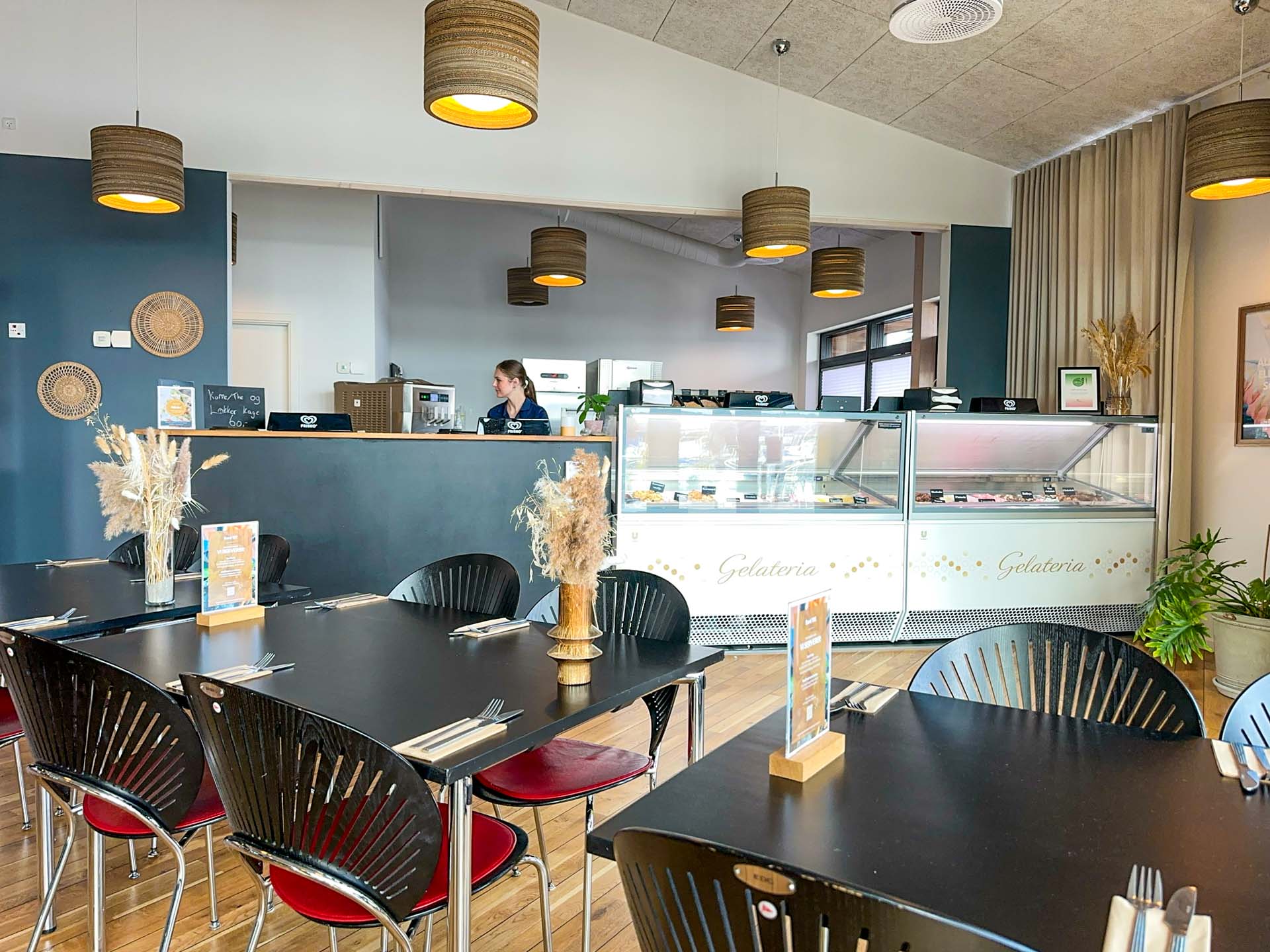 Isbaren er en integreret del af bistroen hos NIOR.