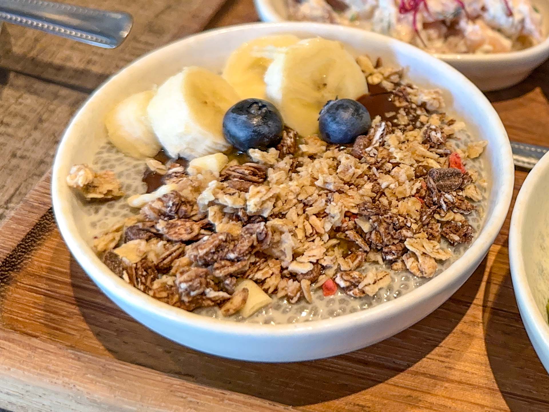 Chiagrød kan vælges som en del af brunchen hos Café Zappa.