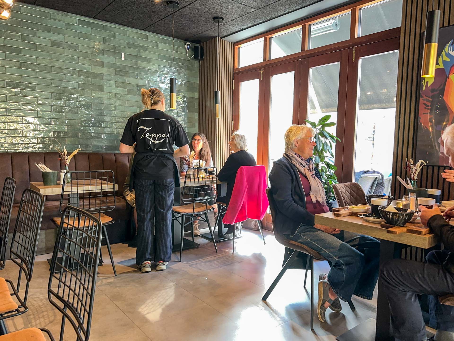 Venlig og effektiv betjening hos Café Zappa.