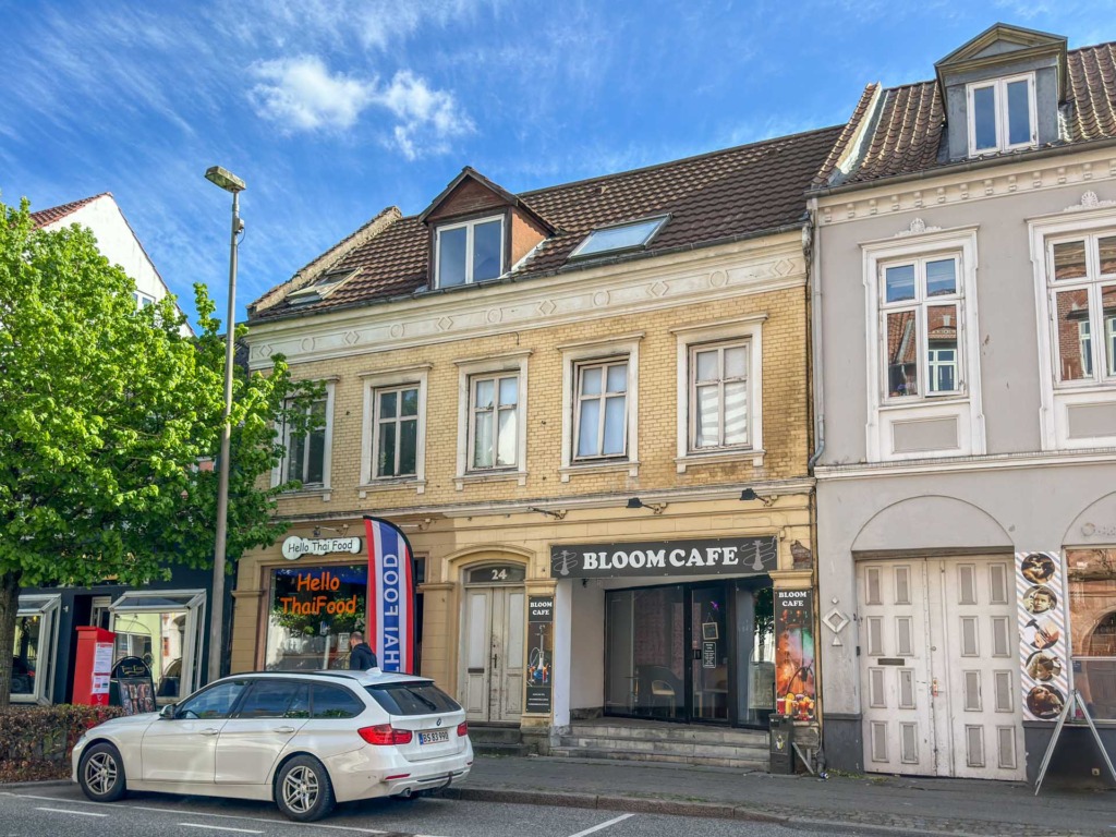 Bloom Cafe har vandpiber og andet drikke.