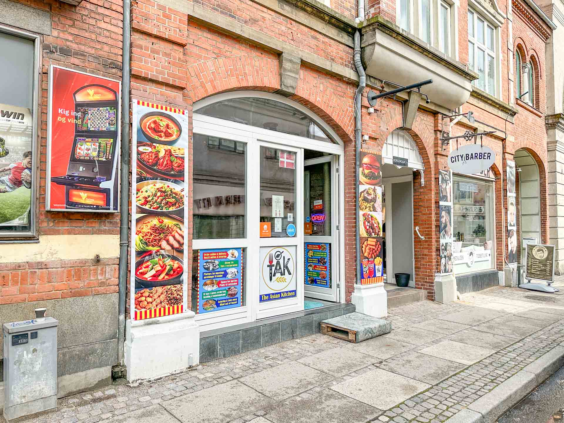 The Asian Kitchen ligger i Borgergade i Horsens