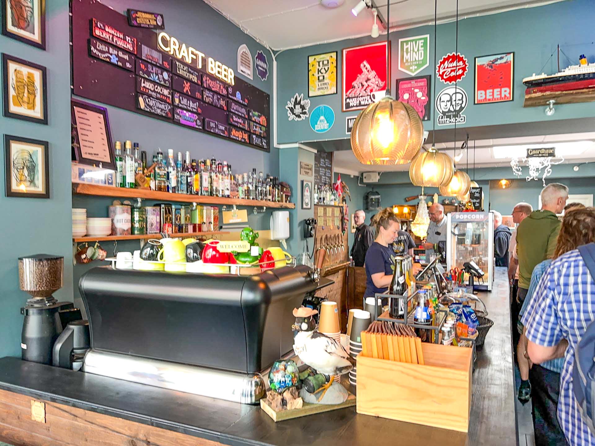 Den lange bar hos Brætspilscaféen i Horsens.