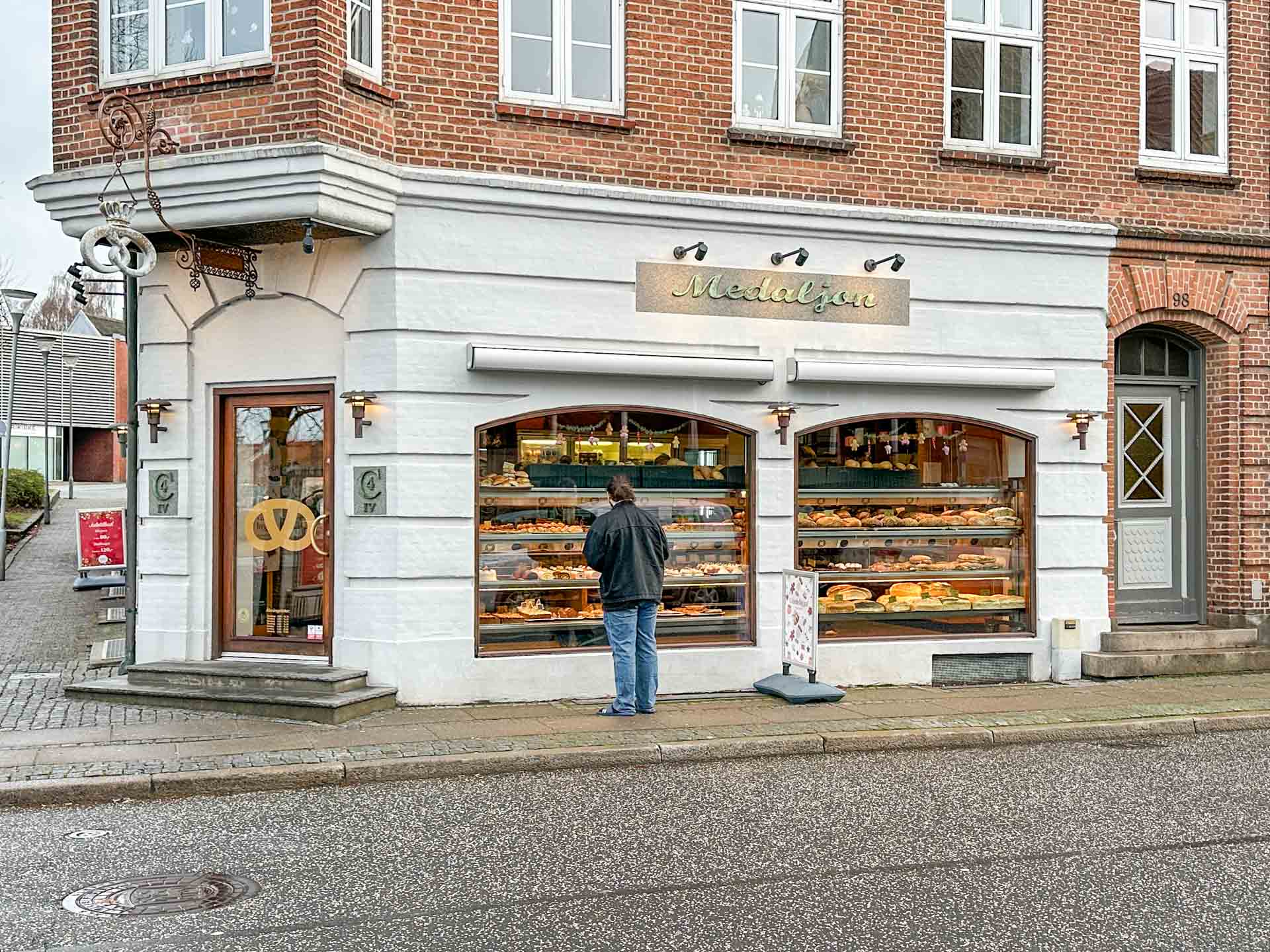 Medaljon by Andersen er et bageri i Smedegade i Horsens.