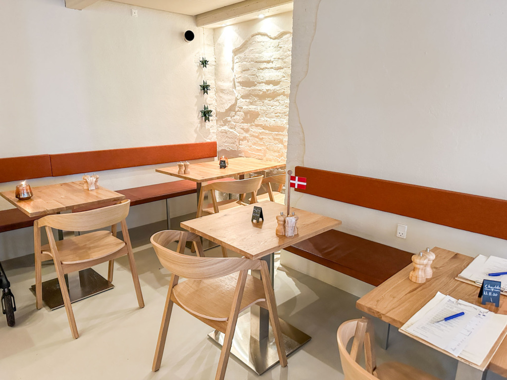 Uformelt og hyggeligt hos Woodys i Horsens.