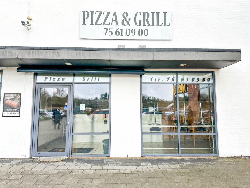 Pizza og Grill ligger i Egebjerg.