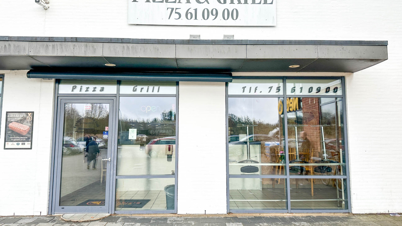Pizza og Grill ligger i Egebjerg.