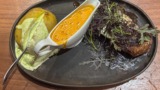 Restaurant Oksen i Horsens serverer bøffer med bagte kartofler